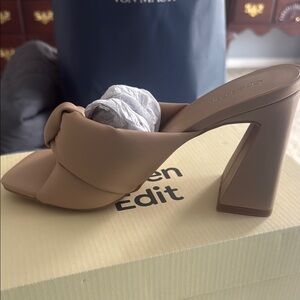 Women's Tan Heeled Sandals